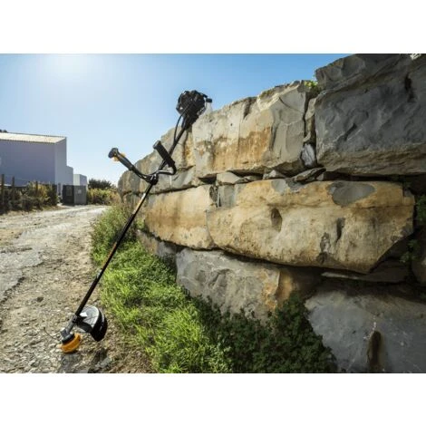 Grosses soldes ✨ McCULLOCH Débrousailleuse Thermique B33B - 33cm3 / 900W / Carter Combiné Tête Fil + Lame Herbe / Guidon Double (967057401) ⭐ 3 Grosses soldes ✨ McCULLOCH Débrousailleuse Thermique B33B - 33cm3 / 900W / Carter Combiné Tête Fil + Lame Herbe / Guidon Double (967057401) ⭐ – Image 3